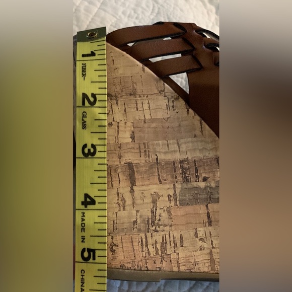 Shoe Dazzle Kam - Size 8.5 Cork platform wedge - Tan leather upper - Picture 7 of 7